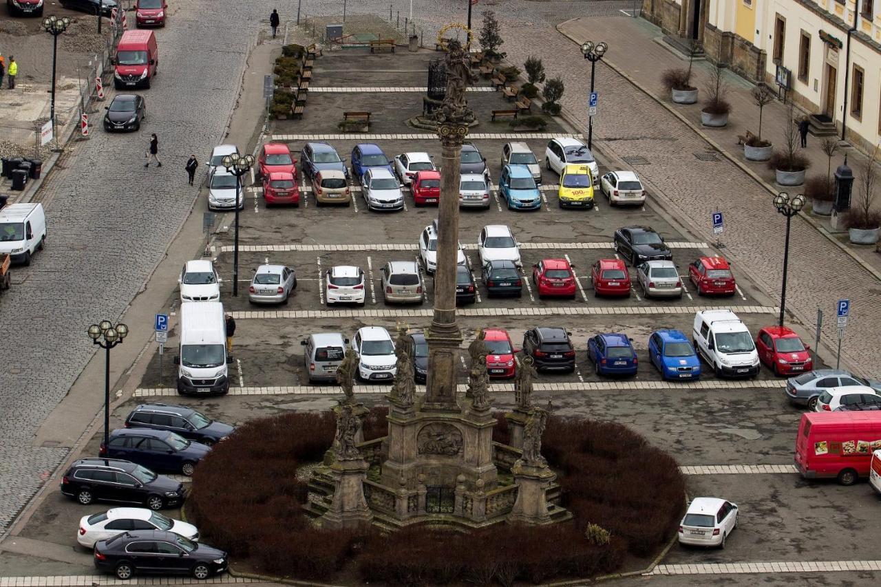 Exkluzivni Apartman V Prizemi V Hradci Kralove Hradec Králové エクステリア 写真