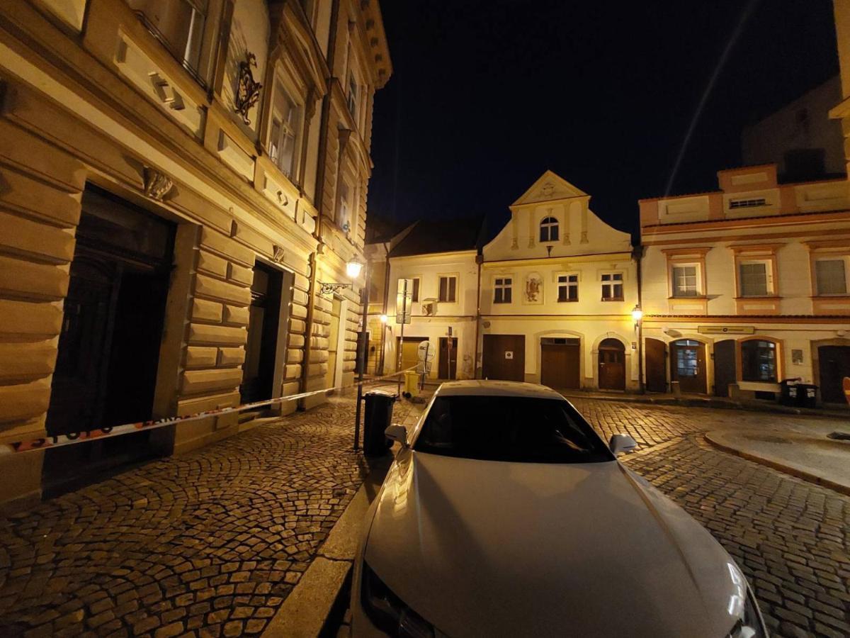 Exkluzivni Apartman V Prizemi V Hradci Kralove Hradec Králové エクステリア 写真